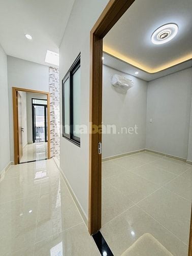 Nhà mới, sát MT 45m2 2 pn Ni Sư Huỳnh Liên, p10, Tân Bình
