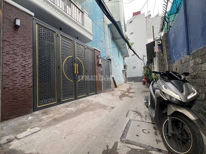 Nhà 3 Lầu tuyệt đẹp thiết kế cổ điển DT:4.1x11m Trệt 2Lầu ST nhà mới