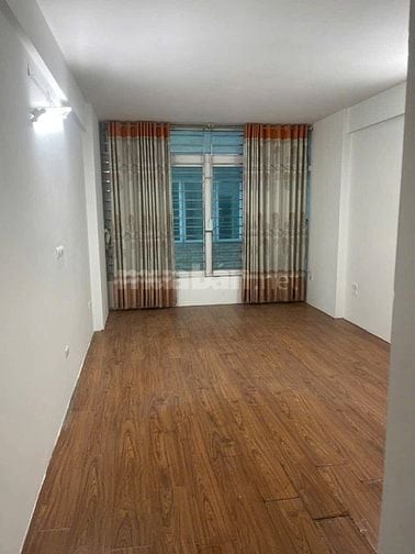 Ful do , khép kin , giá 2,4tr , 30m² , 296 linh nam 