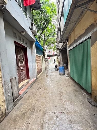Bán Đất Tặng Nhà 3Tầng-Phân Lô-ÔTÔ Đỗ Cửa-Phố Vĩnh Tuy-42m2-Nhỉnh 8Tỷ