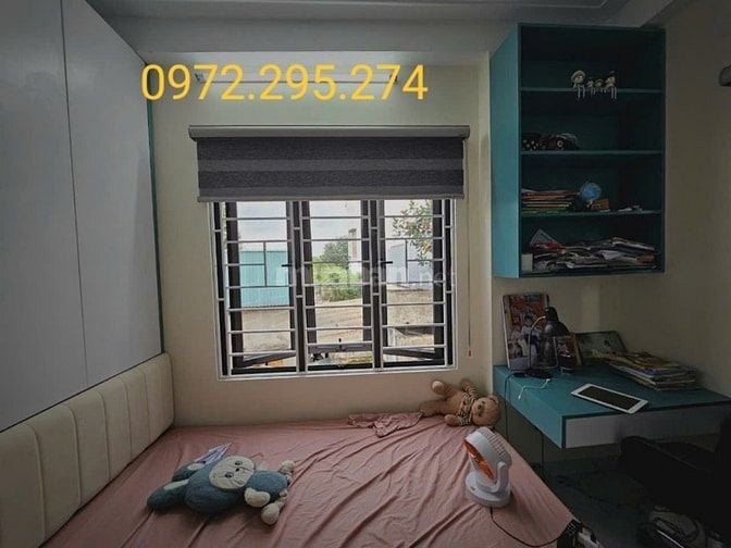 Cần bán căn nhà lô góc đủ nội thất có chỗ để ô tô sổ đỏ đẹp giá 4 tỷ 1
