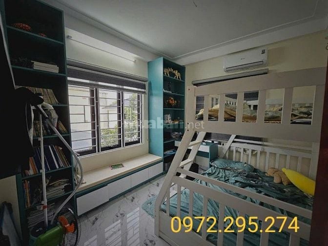 Cần bán căn nhà lô góc đủ nội thất có chỗ để ô tô sổ đỏ đẹp giá 4 tỷ 1