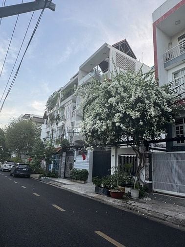 NHÀ 6 TẦNG MẶT TIỀN KDC TRUNG SƠN - 6x20M, HẦM, LỬNG, 3 LẦU, SÂN THƯỢN