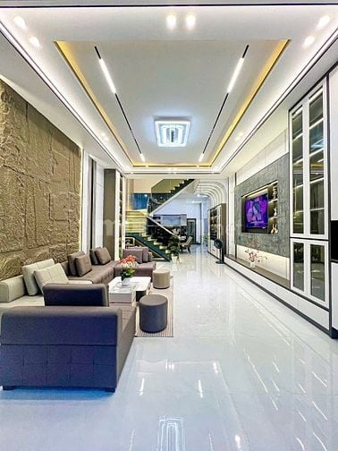 Bán nhà ngay Hoàng Hoa Thám, Tân bình. Giá 2 tỷ 516tr/ 68m2, sổ riêng