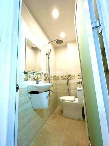 Chính Chủ Kẹt Tiền Cần Bán Gấp Căn Nhà Q.Bình Thạnh| DT40,8m2| 2Tỷ380|