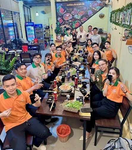 TẠI ĐÂY CÓ CÔNG VIỆC NGON HƠN NYC LƯƠNG ĐỘT PHÁ-TƯ DO PHÁT TRIỂN