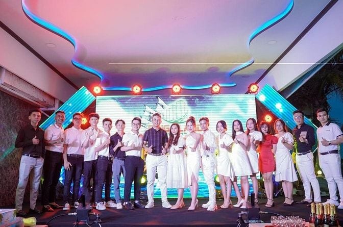 TẠI ĐÂY CÓ CÔNG VIỆC NGON HƠN NYC LƯƠNG ĐỘT PHÁ-TƯ DO PHÁT TRIỂN