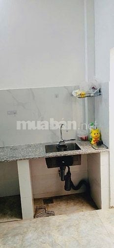 Cho thuê nhà hẻm xe tải Kinh Dương Vương 9 triệu 