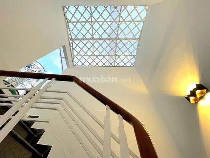 Bán nhà 45,2m2 giá 2 tỷ 050 triệu đường Đoàn Văn Bơ, phường 14, quận 4