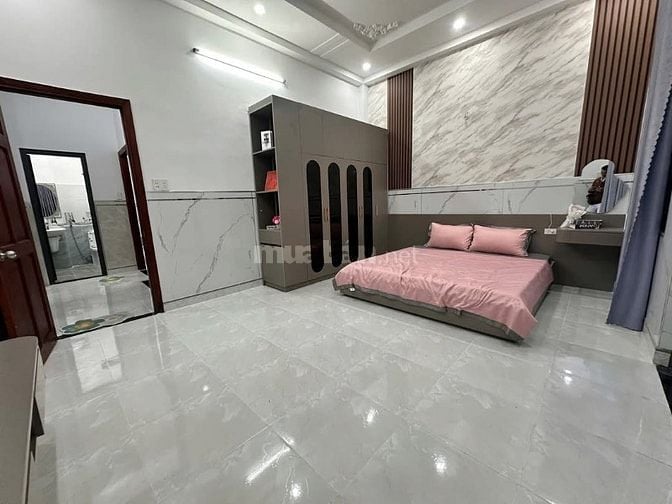 Đi nước ngoài định cư bán gấp nhà ở mặt tiền đường Nguyễn Công Trứ, ph