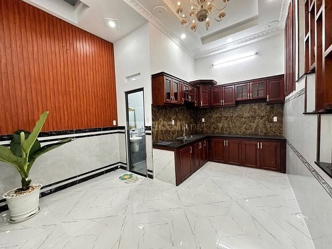 Đi nước ngoài định cư bán gấp nhà ở mặt tiền đường Nguyễn Công Trứ, ph
