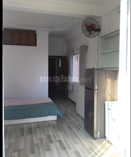 Bán nhà CHDV Cô Giang Q1 hẻm đẹp thông 6 tầng chỉ 9,69 tỷ.