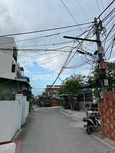 Bán nhà mặt tiền đương Thạnh Xuân 13 , 72 m2, , 3 tầng, sổ Hồng