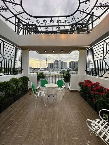 Bán nhà mặt tiền đương Thạnh Xuân 13 , 72 m2, , 3 tầng, sổ Hồng