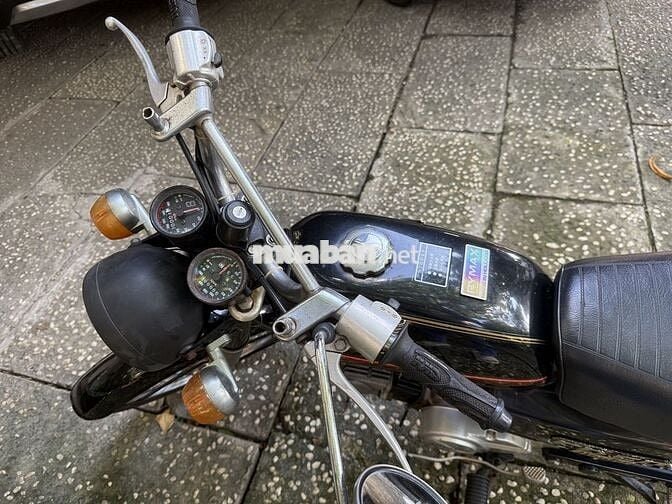 Honda CD50 Bently gọn đẹp như hình đi cafe chill