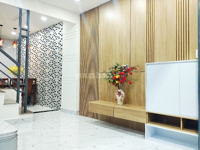 Bán nhà đường Nguyễn Kiệm thuận tiện di chuyển Sân Bay Quốc Tế