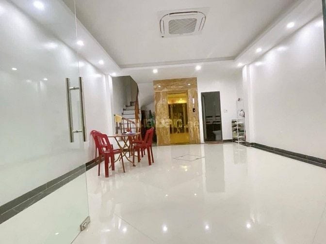 Nhà Đẹp Ô Tô Đỗ Cửa, Thang Máy Giảng Võ 46/58m, 7 tầng, mt 5m, 23.3 tỷ