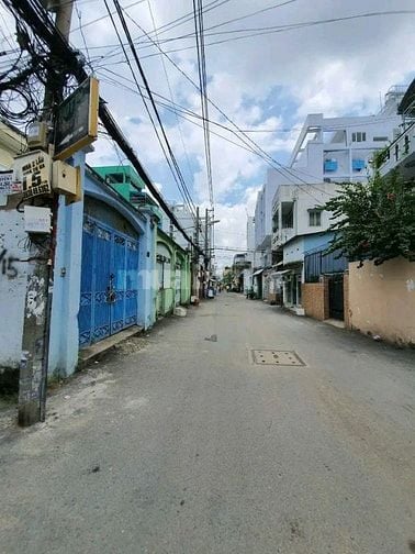 Kẹt vốn bán nhà Huỳnh Tấn Phát, Tân Thuận Đông, Quận 7.Giá 2,1 tỷ/60m2