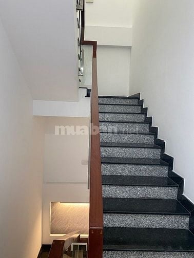 Cho Thuê Nhà Nguyên Căn Mặt Tiền Nguyễn Xí