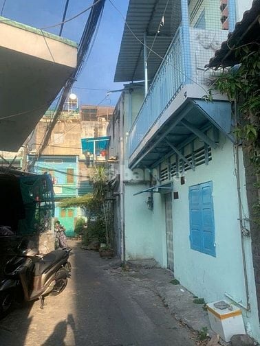 NHÀ SÁT MẶT TIỀN TRƯỜNG SA - GIÁP QUẬN 1 CHỈ 2.45 TỶ CHỦ CẦN BÁN