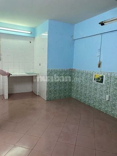 Cho thuê nhà CC Ngô Gia Tự, 4tr8, 45m2 vào o ngay