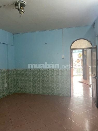 Cho thuê nhà CC Ngô Gia Tự, 4tr8, 45m2 vào o ngay