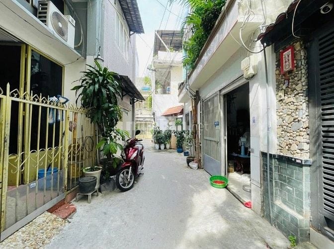 Chủ định cư cần bán gấp căn tại Nguyễn Tiểu La, P.8, Q.10 giá 1TY8