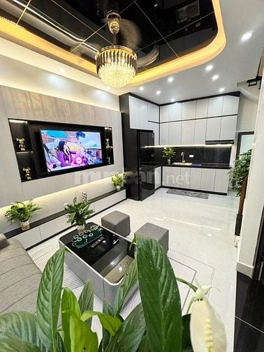 Chủ bần bán nhà Trần Khát Chân, DT 30m 4 tầng MT 3.5m giá rẻ 5.68 tỷ 