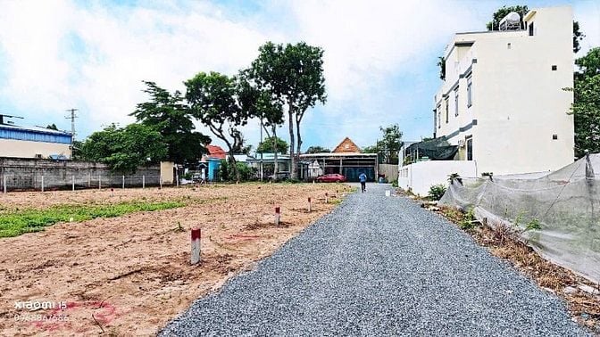 CẦN BÁN LÔ ĐẤT THỔ CƯ 150M2 MẶT TIỀN HƯƠNG LỘ 2 - GIÁ CHỈ 430 TRIỆU