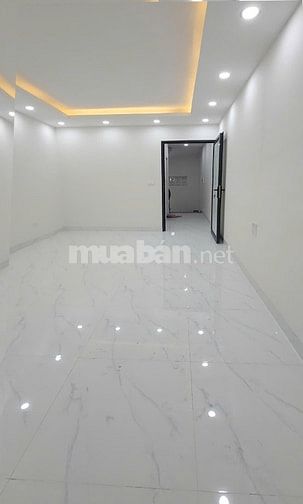 Bán nhà 5 tầng + 1 tum. Chính chủ không qua trung gian.