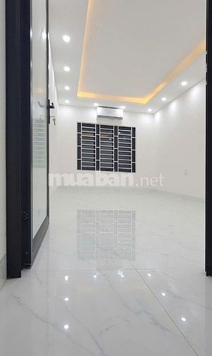 Bán nhà 5 tầng + 1 tum. Chính chủ không qua trung gian.