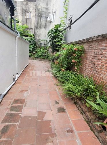 Bán nhà 5 tầng + 1 tum. Chính chủ không qua trung gian.