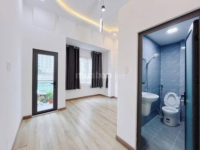 Bán nhà riêng chính chủ đường Ba Vì, Quận 10. Hẻm thông. Gần công viên