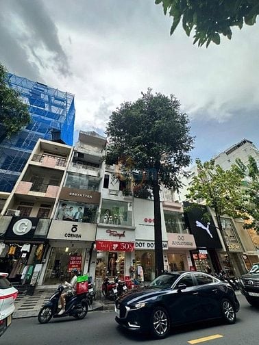 HDT 6000$! Bán MT Đ. Nguyễn Trãi, Q.1 – 77.5m25 tầng chỉ 72 tỷ.