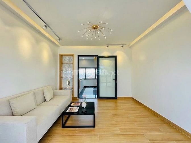 Đi nước ngoài định cư bán gấp nhà ở đường Trần Hưng Đạo, phường Cầu Ôn