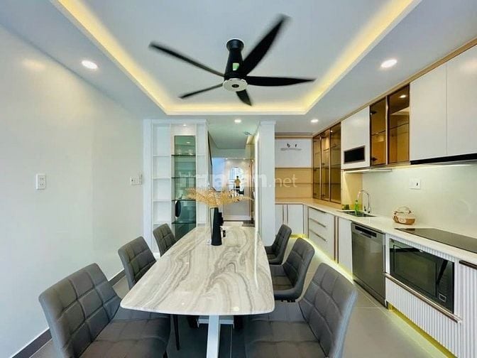 Đi nước ngoài định cư bán gấp nhà ở đường Trần Hưng Đạo, phường Cầu Ôn