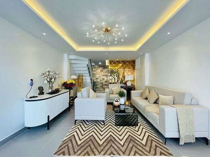 Đi nước ngoài định cư bán gấp nhà ở đường Trần Hưng Đạo, phường Cầu Ôn