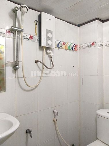 Bán nhà đẹp C.cư Q5 giá rẻ 60m2,lầu 3 thang bộ,gần BX Chợ Lớn tặng 2ML