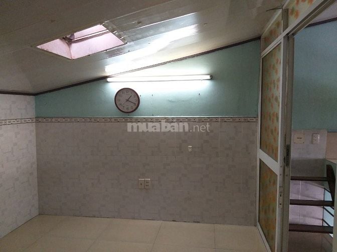Bán nhà đẹp C.cư Q5 giá rẻ 60m2,lầu 3 thang bộ,gần BX Chợ Lớn tặng 2ML