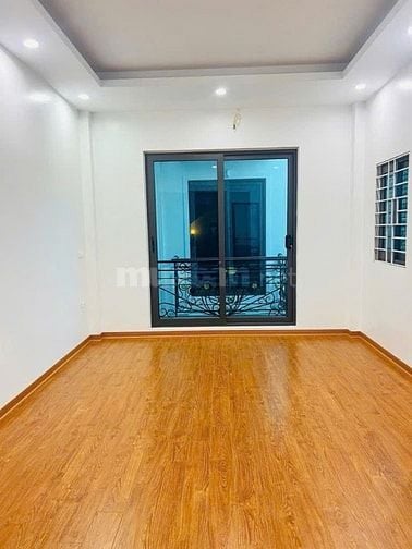 Bán nhà Xuân Đỉnh 40m, 5 tầng, oto đỗ cửa, tặng full nội thất!