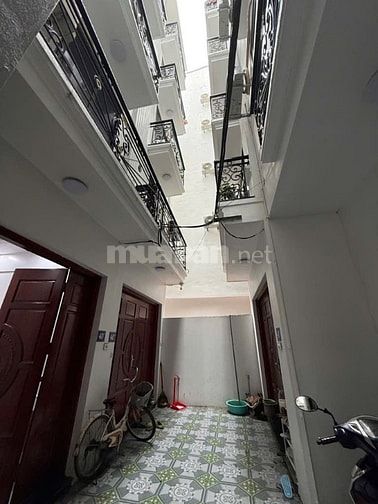 Bán nhà Xuân Đỉnh 40m, 5 tầng, oto đỗ cửa, tặng full nội thất!
