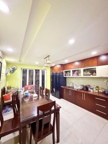 Bán gấp nhà ở đường Trịnh Quang Nghị, phường 7, quận 8, giá 2 tỷ 300 t
