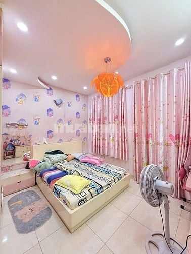 Bán gấp nhà ở đường Trịnh Quang Nghị, phường 7, quận 8, giá 2 tỷ 300 t