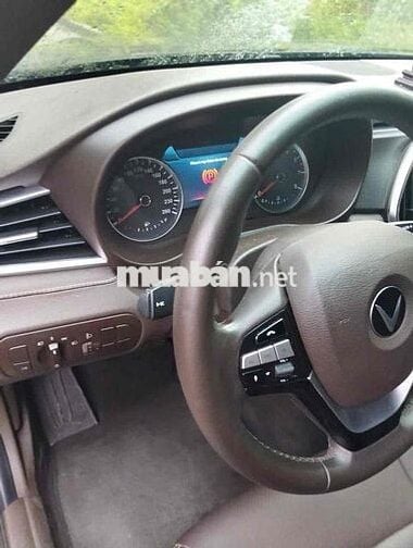 VinFast Lux A2.0 2022 A2.0 Tiêu chuẩn - 30000 km