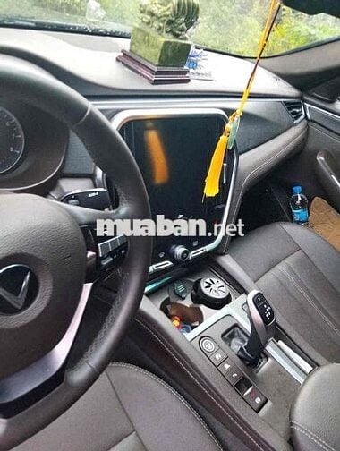 VinFast Lux A2.0 2022 A2.0 Tiêu chuẩn - 30000 km