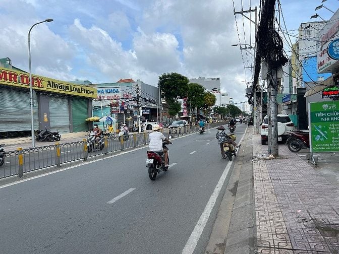 Bán Nhà Mặt Tiền Nguyễn Thị Thập - Quận 7