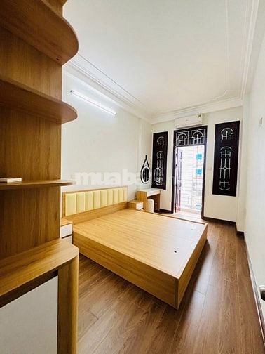 NHÀ DÂN XÂY NGỌC THỤY - PHÂN LÔ QUÂN ĐỘI - GARA OTO - CHỈ 8.2TỶ