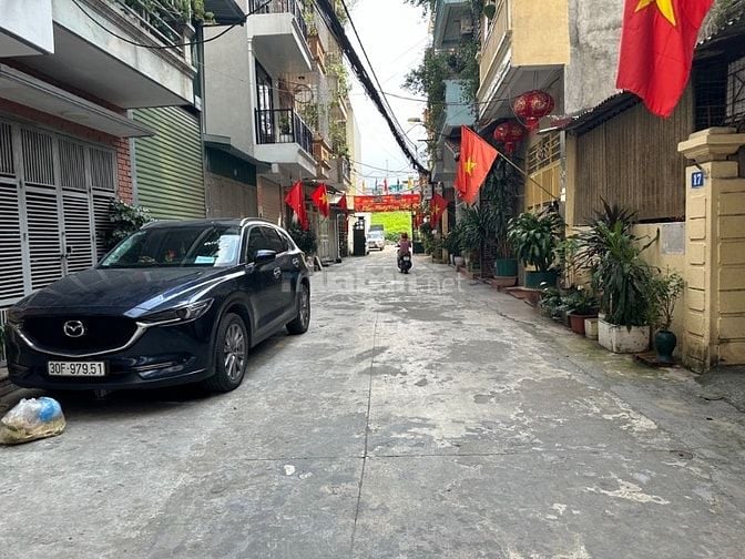 NHÀ DÂN XÂY NGỌC THỤY - PHÂN LÔ QUÂN ĐỘI - GARA OTO - CHỈ 8.2TỶ