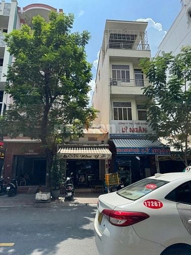 RẺ NHẤT! Bán MT Đ. Calmette, Q. 1 – 4.1x18.5m – gần ga Metro Bến Thành
