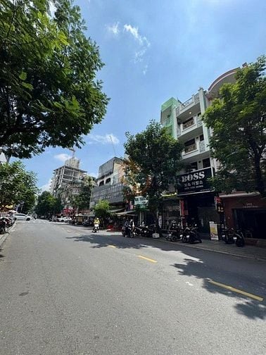 RẺ NHẤT! Bán MT Đ. Calmette, Q. 1 – 4.1x18.5m – gần ga Metro Bến Thành